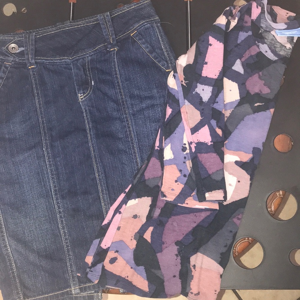 Gap jean skirt. Stretchy size 0